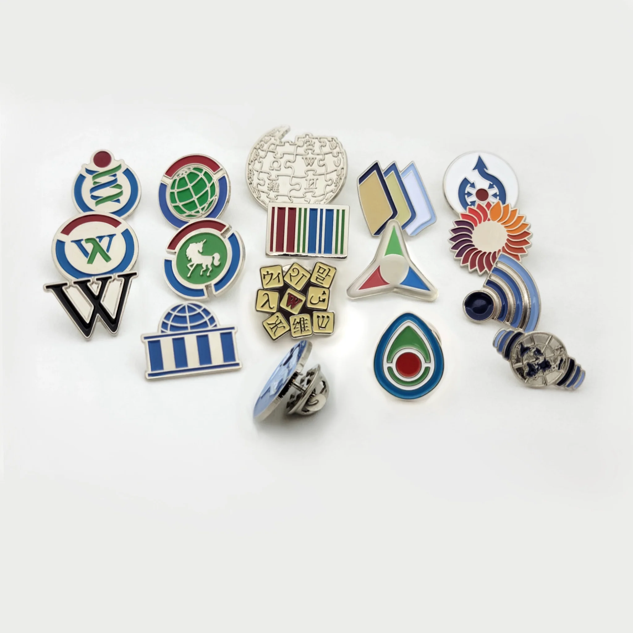 Wikimedia project lapel pins - Image 7